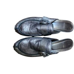 Stuart Weitzman Bronze Leather Mules in Size 9.5M